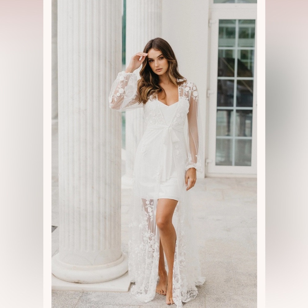White Lace Robe with Sheer Long Sleeves and V-Neck